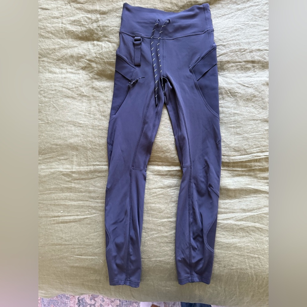 black lulu lemon leggings